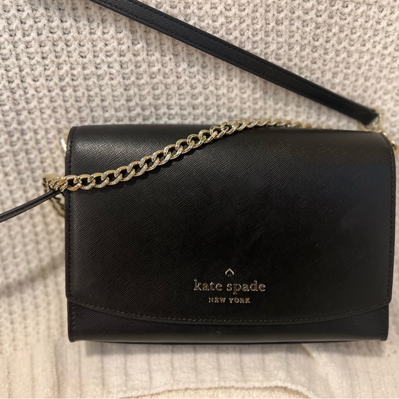 kate spade Handbags - Kate Spade Crossbody